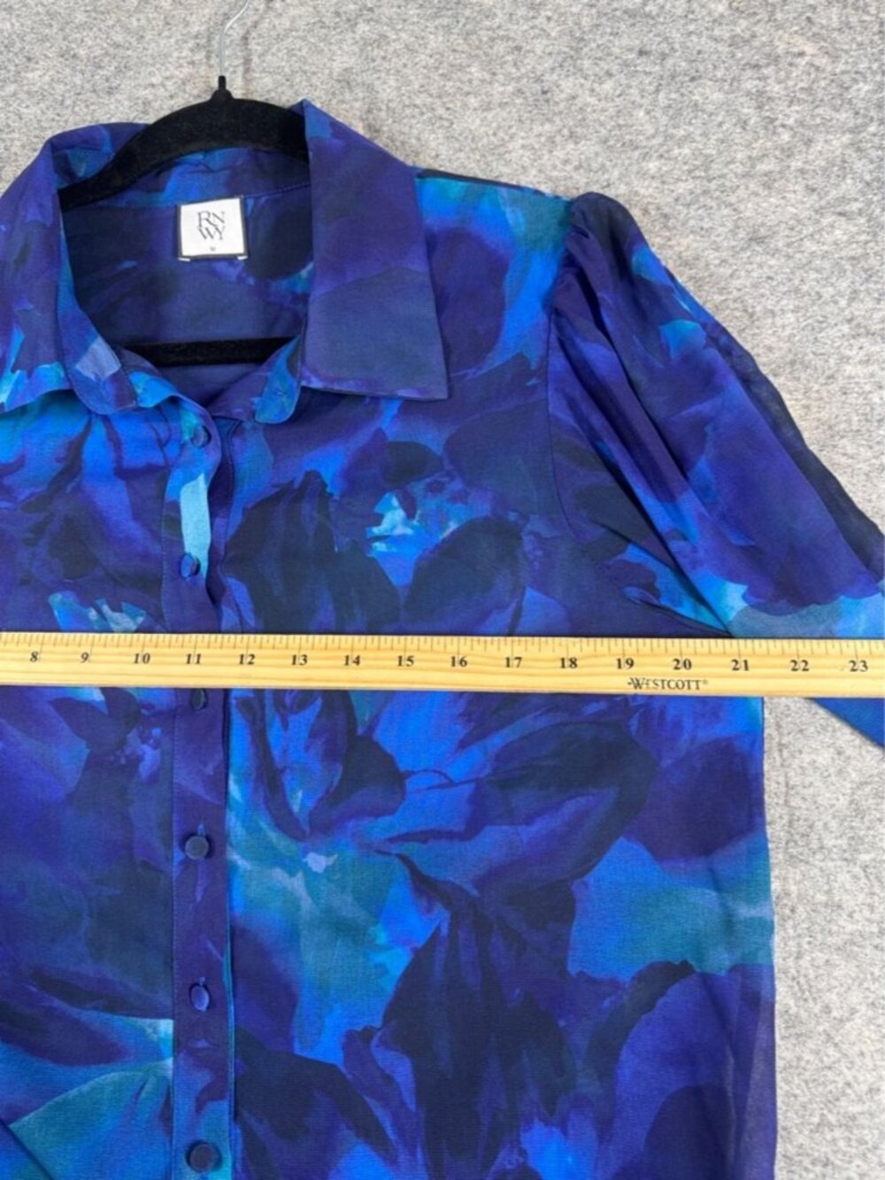 RNWY RUNAWAY Sheer Blue Abstract Print Button Up Floral Blouse Size M Career - Picture 8 of 15